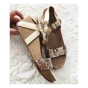 Mephisto Cork Wedge heel sandals Sz 40 snakeskin snake gold ankle strap